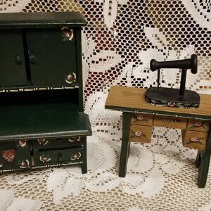 VTG WOODEN MINIATURE/DOLLHOUSE FURNITURE PAINTED GREEN W/HAND PAINTED PINK ROSES